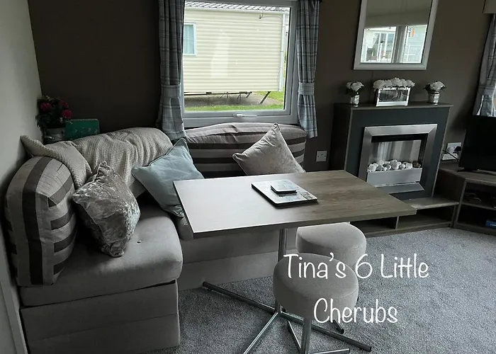6 Little Cherubs Holiday Home