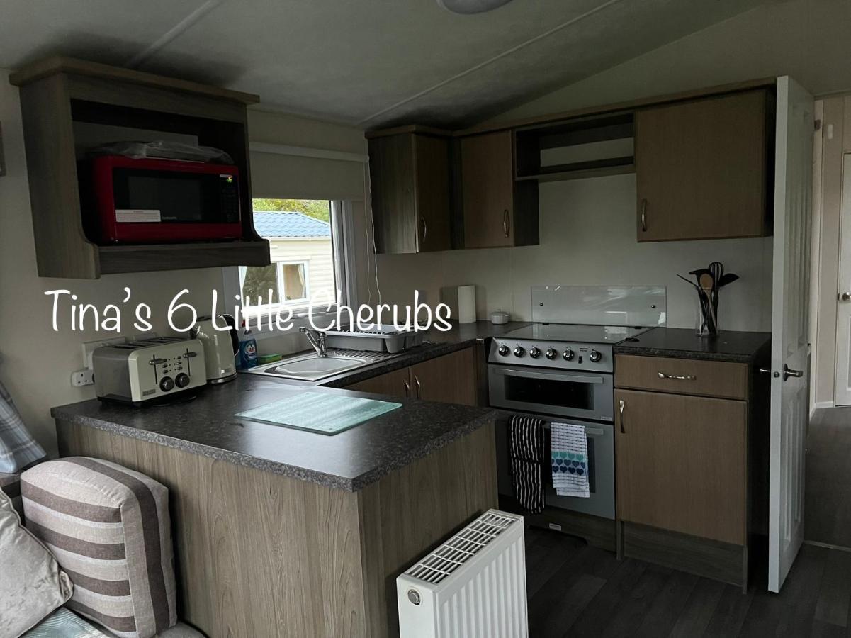 6 Little Cherubs Apartment *