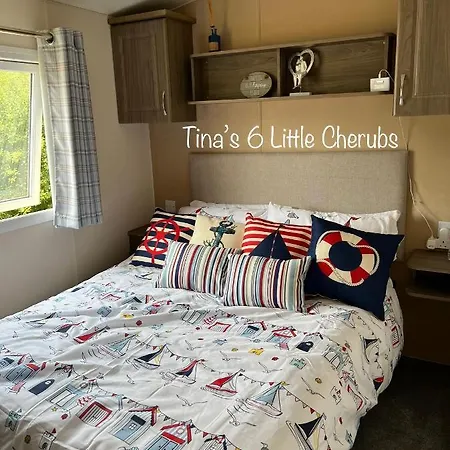 6 Little Cherubs Holiday Home Cowes  Exterior photo