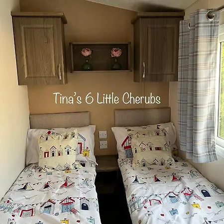 6 Little Cherubs Holiday Home Cowes  Exterior photo