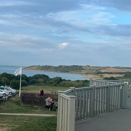 6 Little Cherubs Holiday Home Cowes  Exterior photo